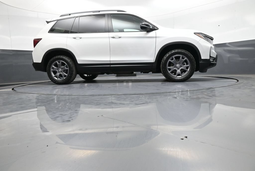 Certified 2024 Honda Passport TrailSport image 30