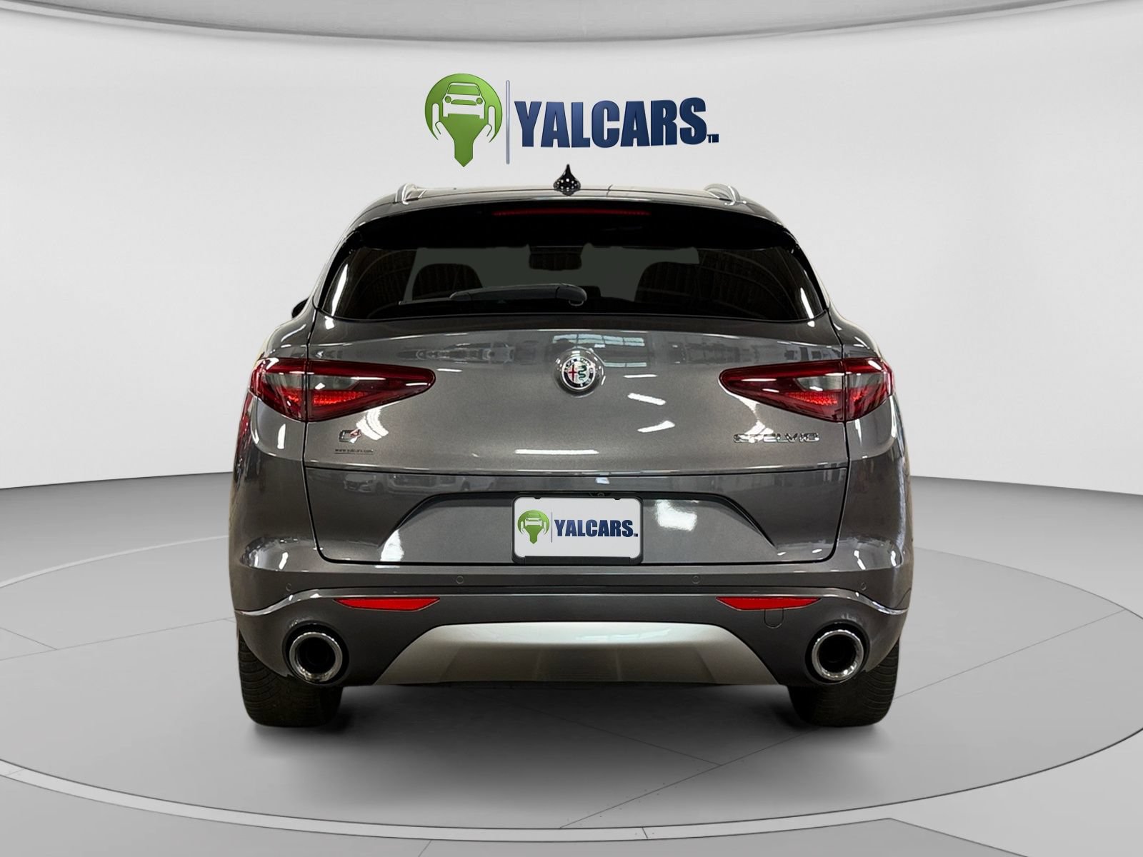 Used 2020 Alfa Romeo Stelvio Ti w/ Active Blind Spot Package AWD/4WD image 4