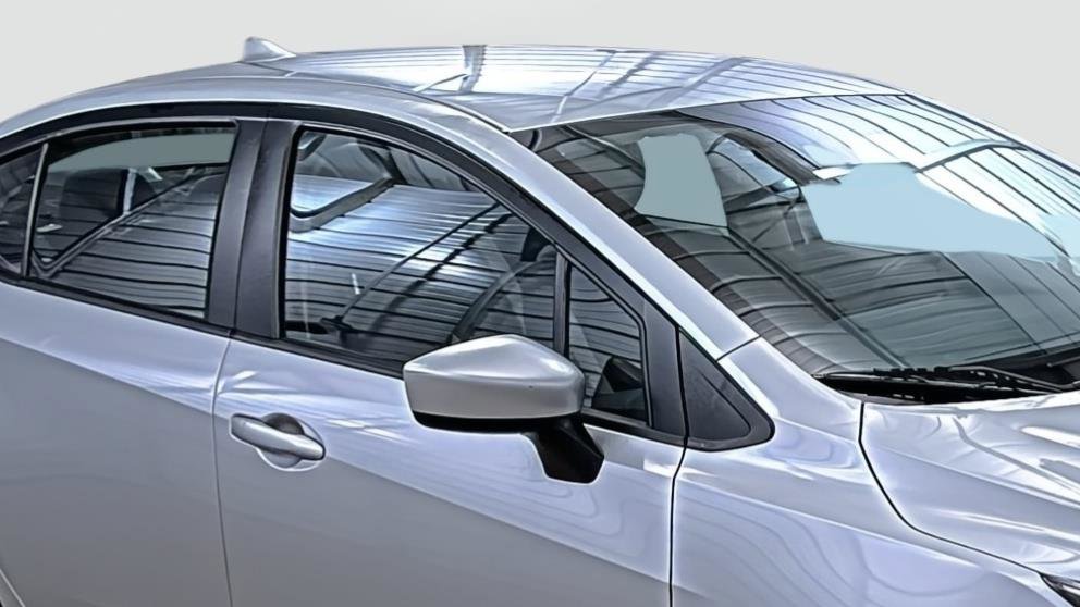 Used 2022 Nissan Versa SV image 15