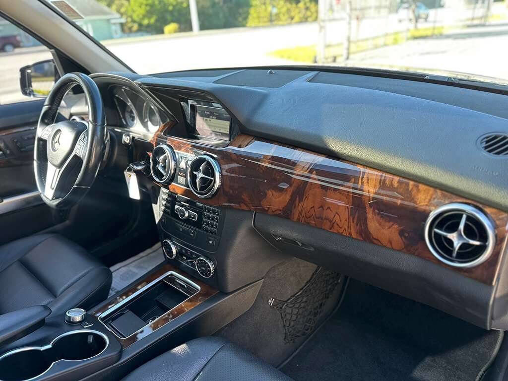 Used 2015 Mercedes-Benz GLK 350 2WD image 8