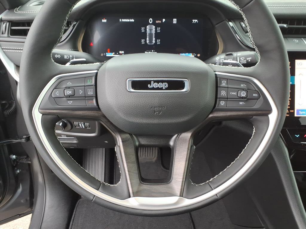 New 2026 Jeep Grand Cherokee Altitude image 20