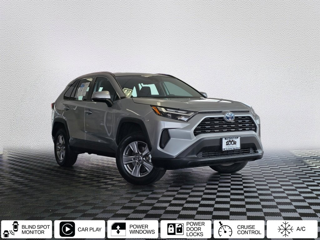 Used 2024 Toyota RAV4 XLE AWD/4WD image 1