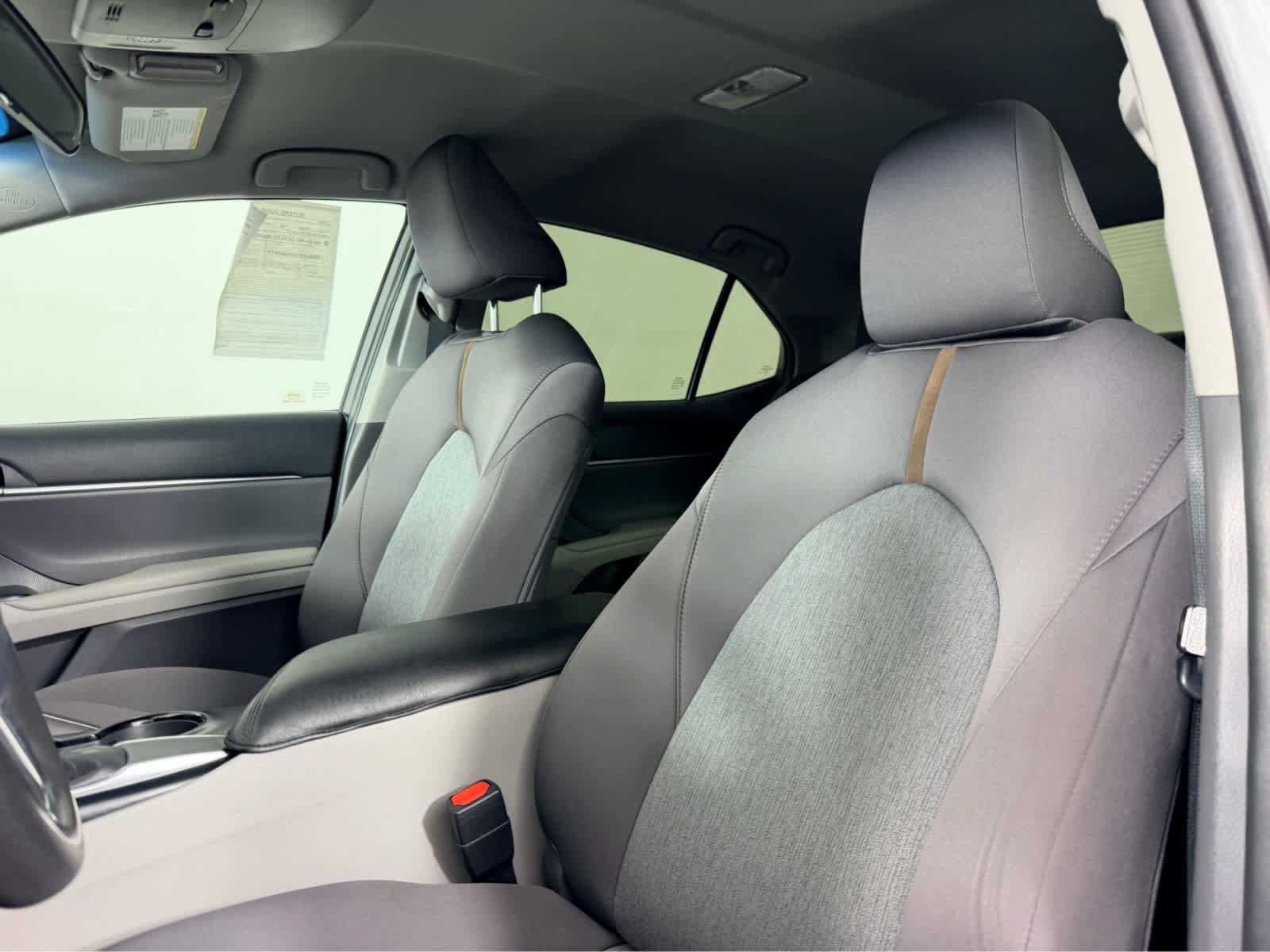 Used 2018 Toyota Camry LE FWD image 10
