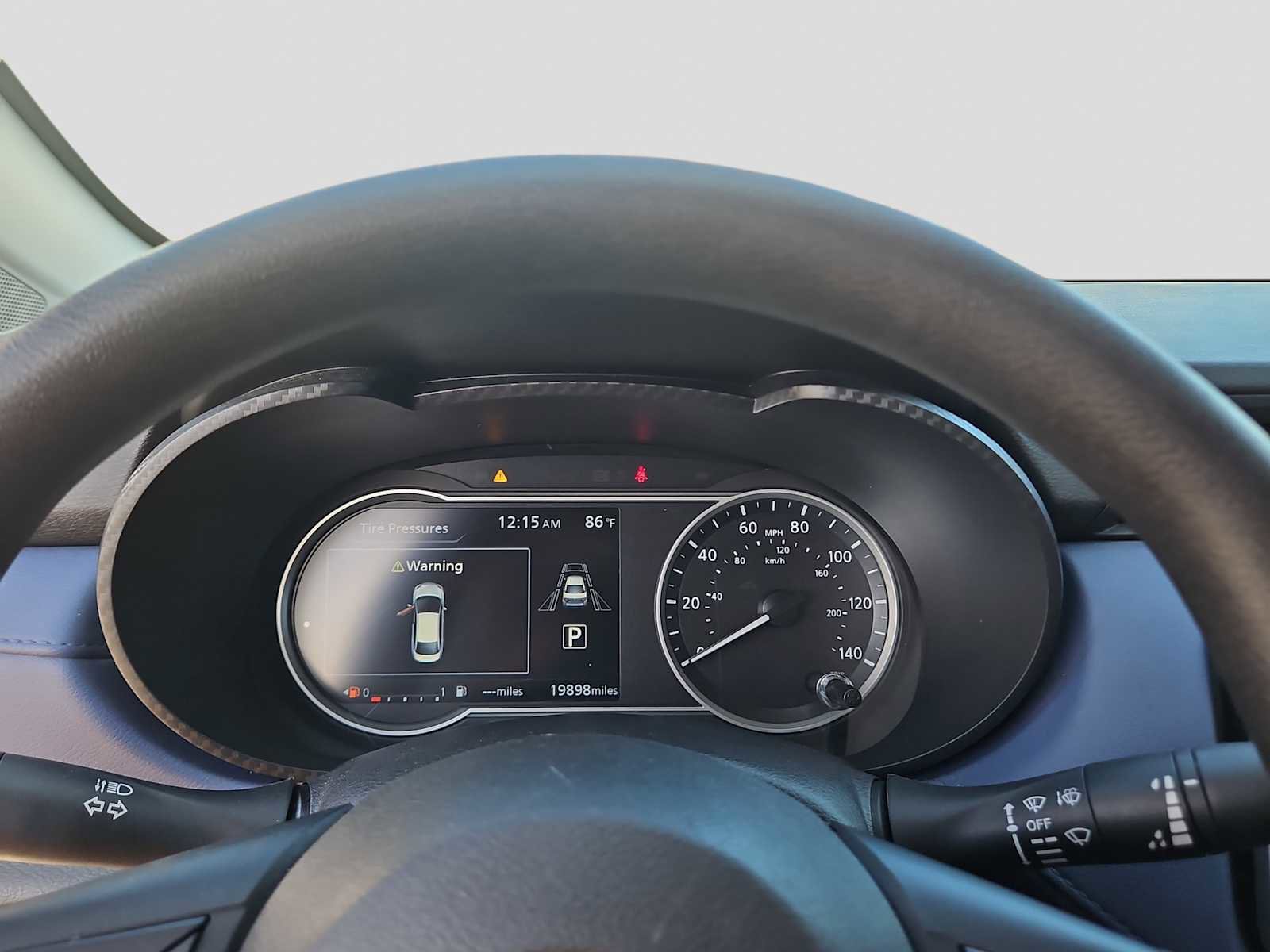 Used 2024 Nissan Versa SV w/ Trunk Package image 22