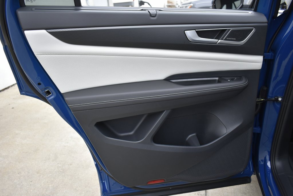 New 2025 Volkswagen Atlas Cross Sport SEL Premium R-Line image 11