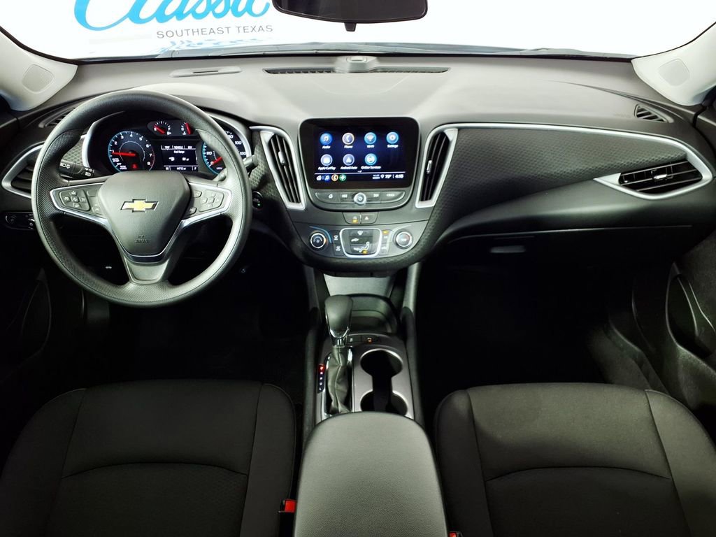 Used 2025 Chevrolet Malibu LS image 15