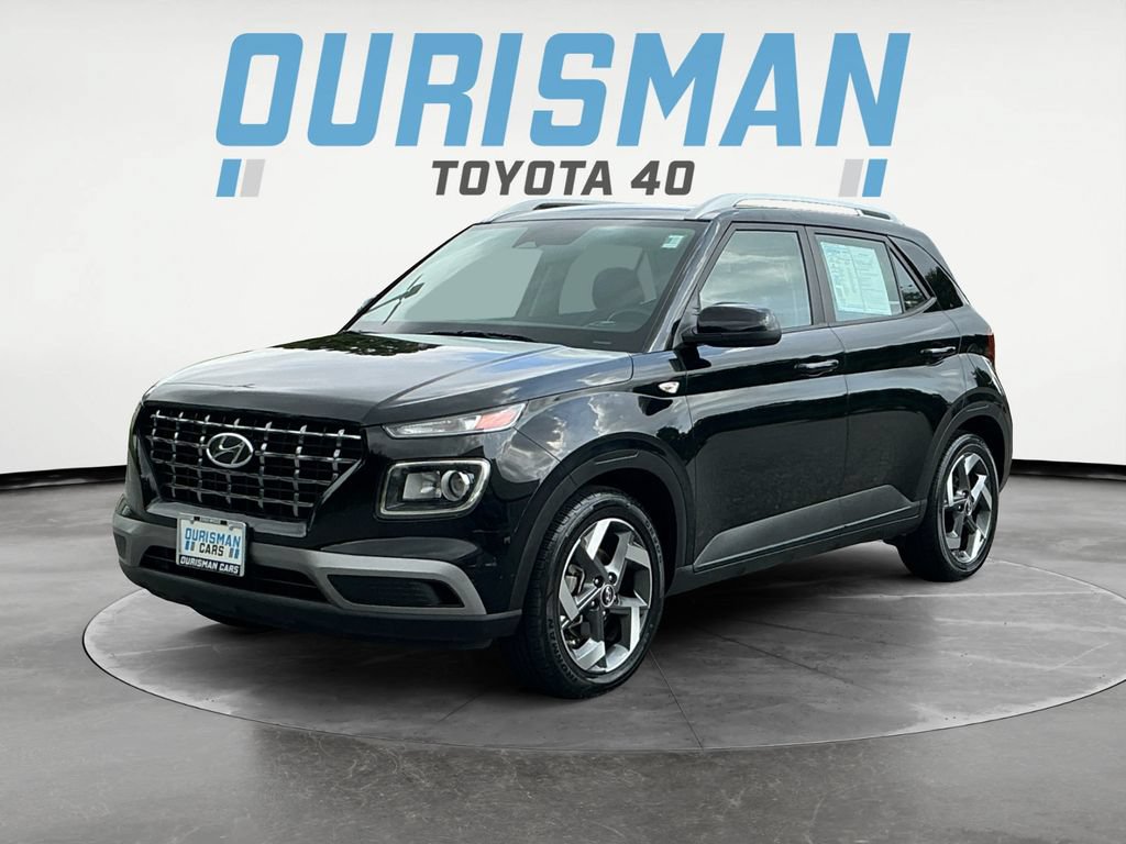 Used 2024 Hyundai Venue SEL FWD image 3