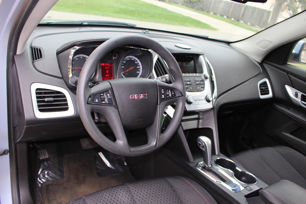 Used 2015 GMC Terrain SLE image 15