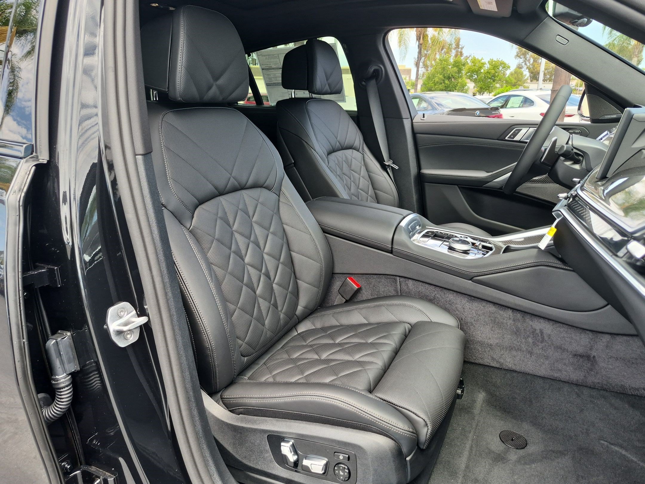 New 2027 BMW X6 M60i AWD/4WD image 33