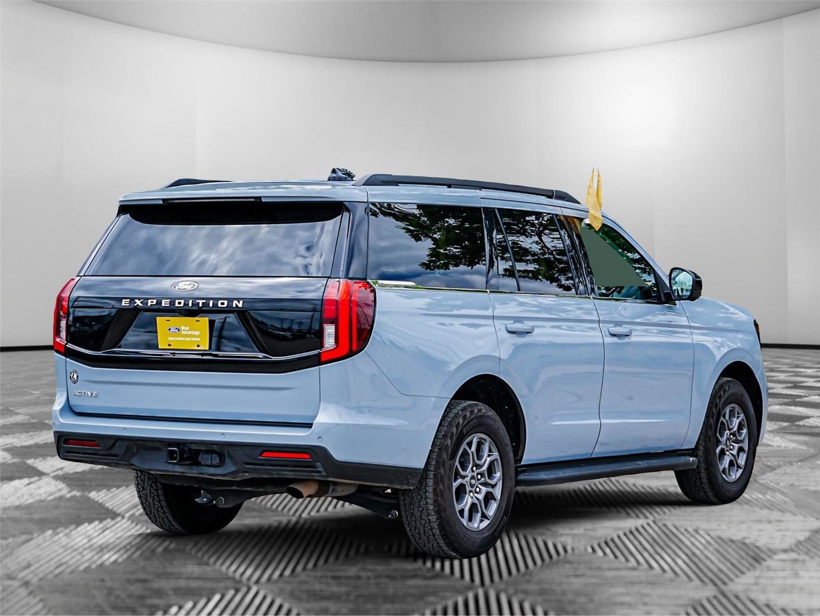 Certified 2025 Ford Expedition Active RWD image 5