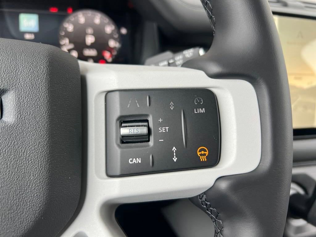 New 2025 Land Rover Defender 110 S image 20