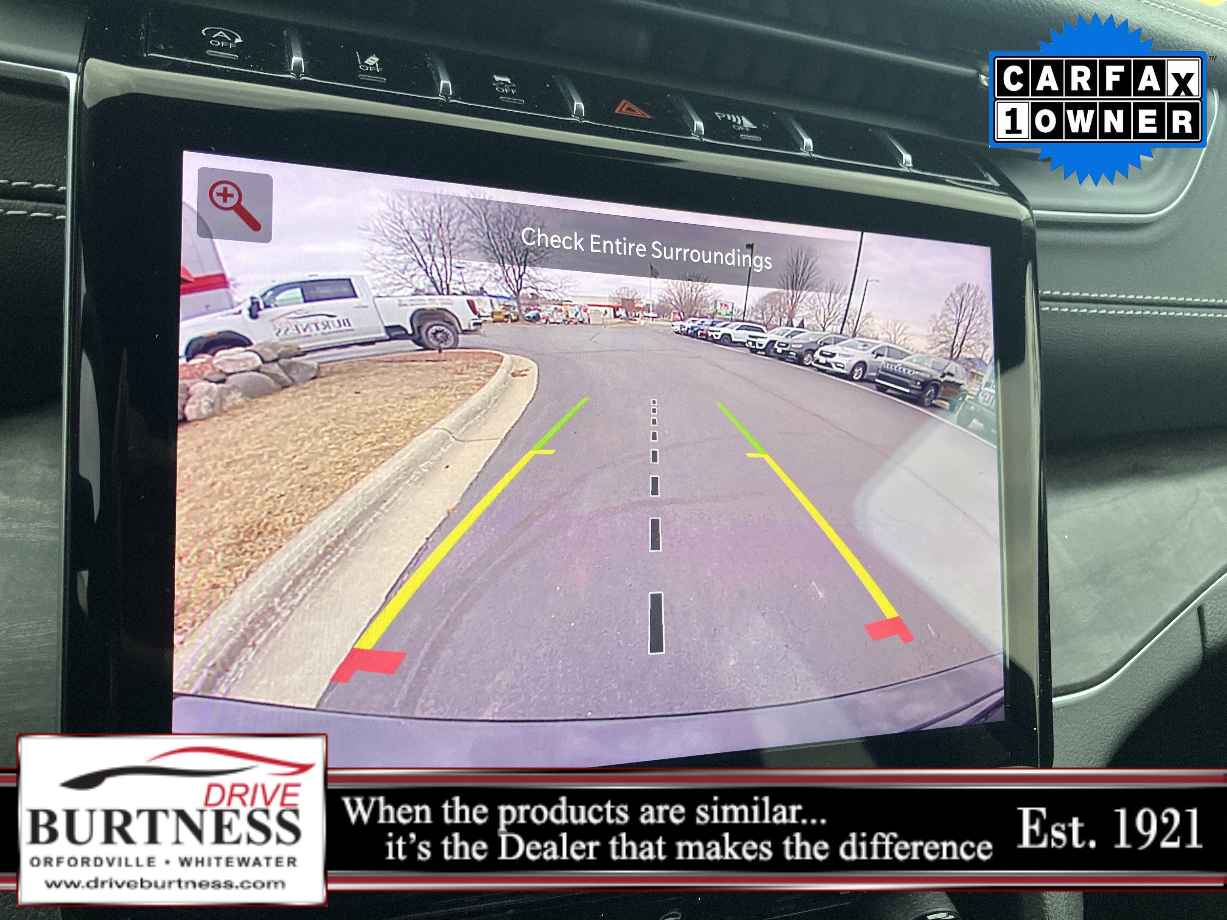 Used 2023 Jeep Grand Cherokee Limited w/ Black Appearance Package image 3