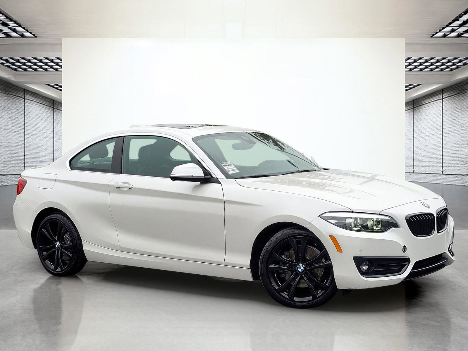 Used 2020 BMW 230i Coupe w/ Convenience Package RWD image 2