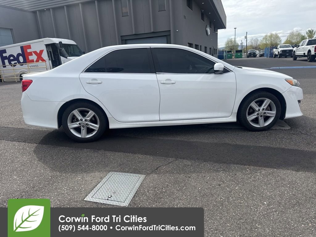 Used 2013 Toyota Camry SE image 11