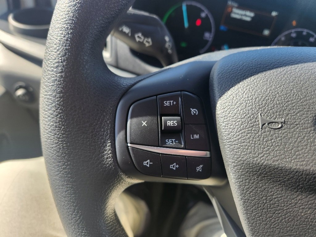 Used 2023 Ford E-Transit Medium Roof image 29