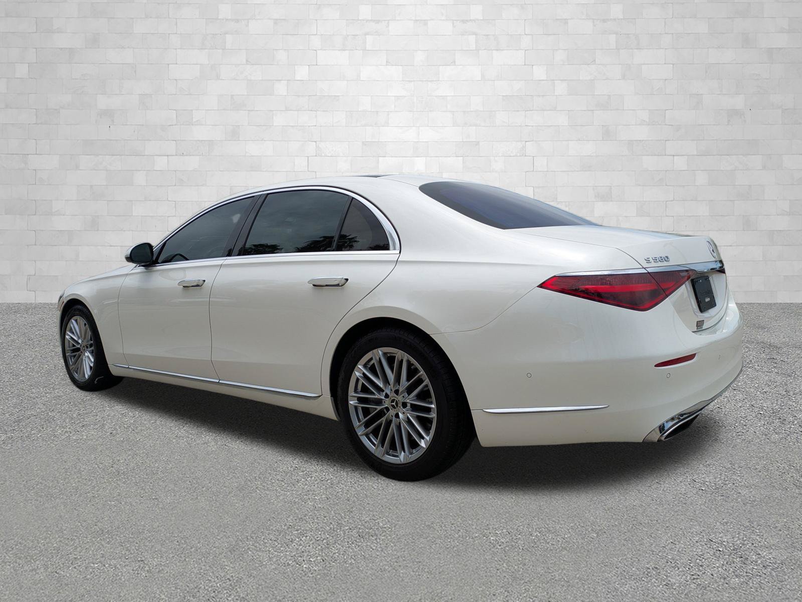 Used 2021 Mercedes-Benz S 580 4MATIC Sedan image 4