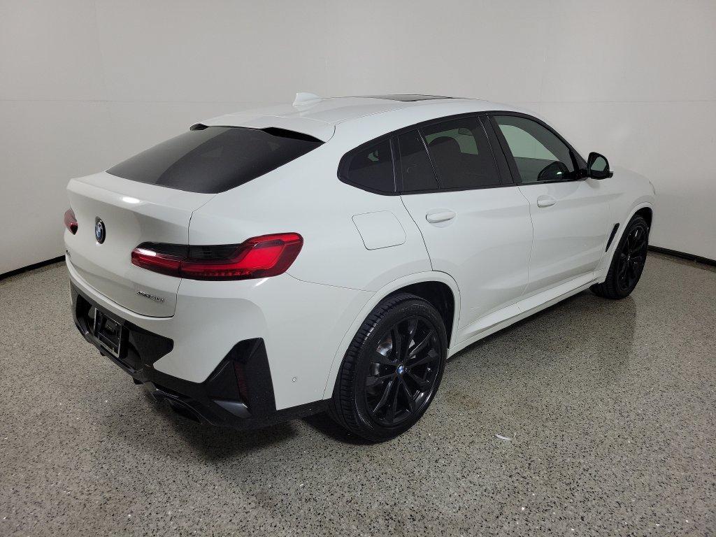 Used 2024 BMW X4 xDrive30i w/ M Sport Package AWD/4WD image 4