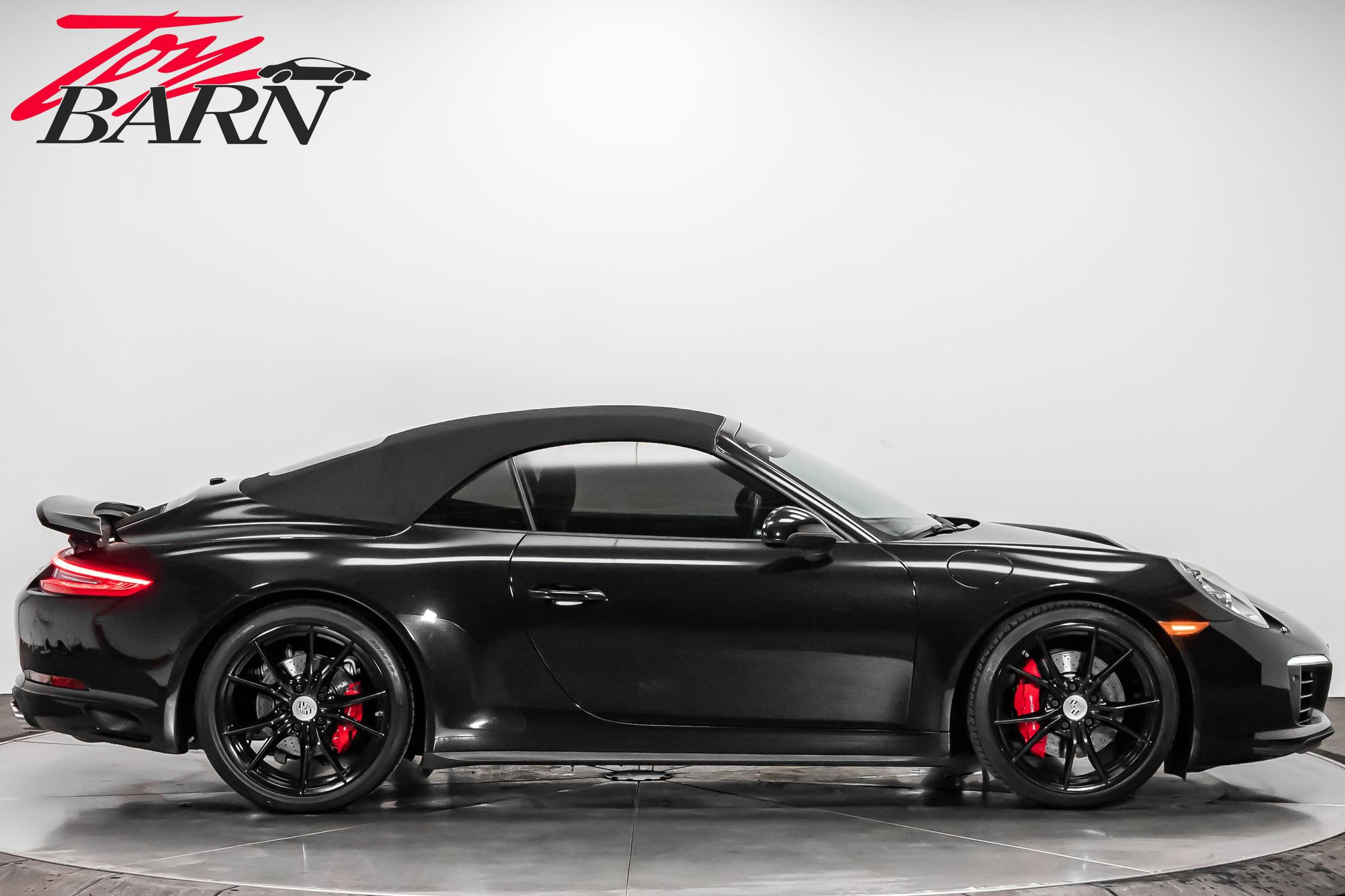 Used 2017 Porsche 911 Carrera 4S image 14