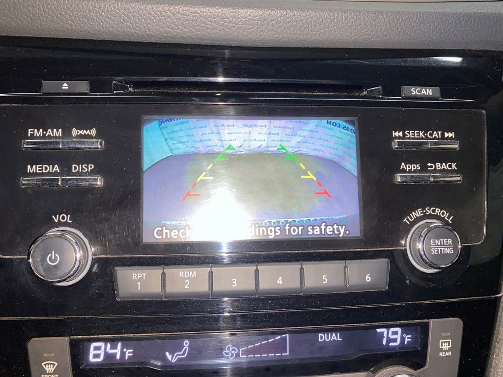 Used 2014 Nissan Rogue SV AWD/4WD image 23