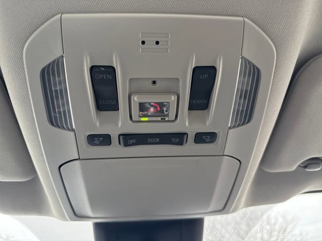 Used 2023 Toyota Highlander L image 42