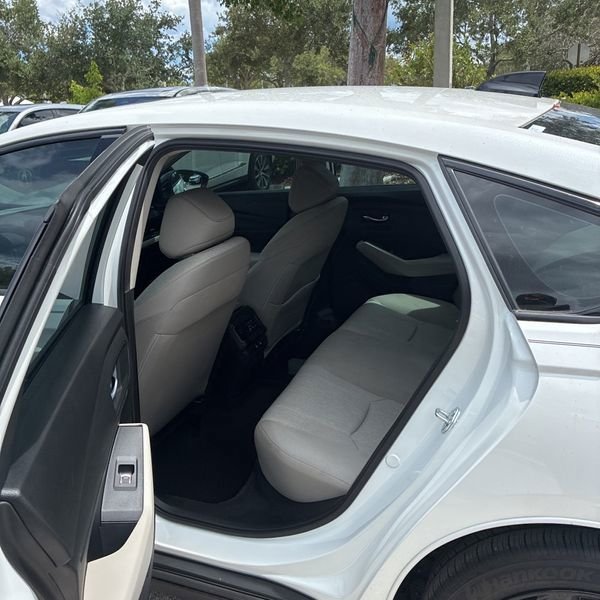 Used 2025 Honda Accord SE image 16