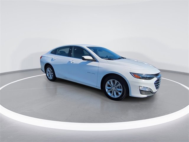 Used 2024 Chevrolet Malibu LT image 2