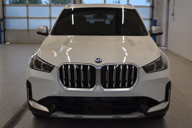 Used 2023 BMW X1 xDrive28i w/ Convenience Package AWD/4WD image 3
