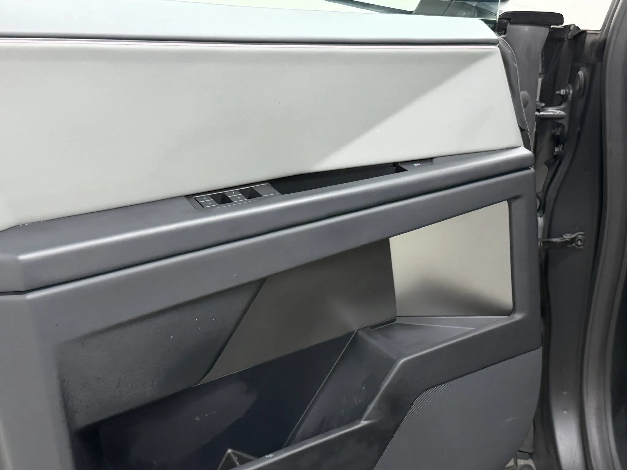 Used 2025 Tesla Cybertruck 2WD Crew Cab image 69