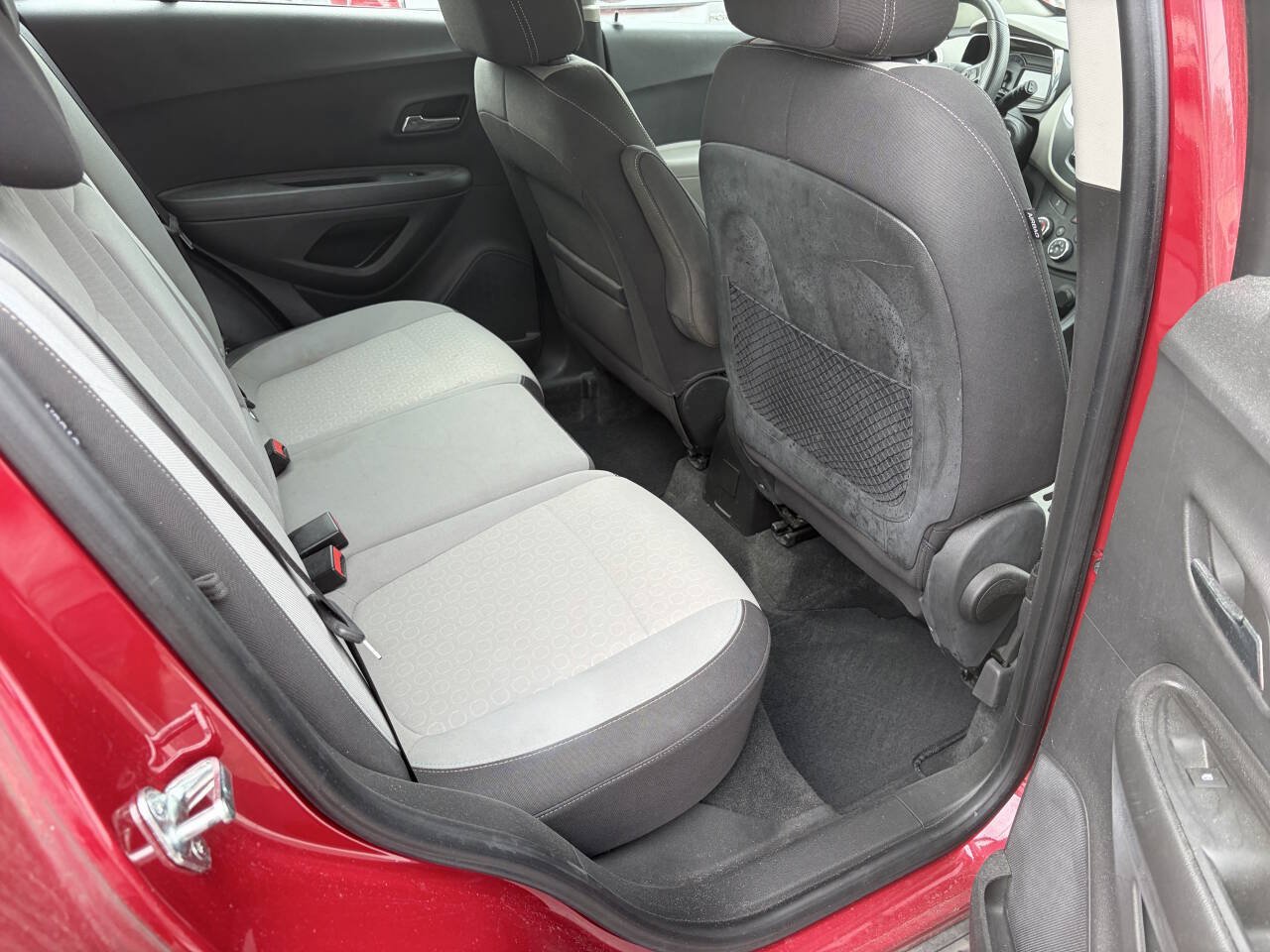 Used 2015 Chevrolet Trax LS w/ LPO, Protection Package FWD image 12