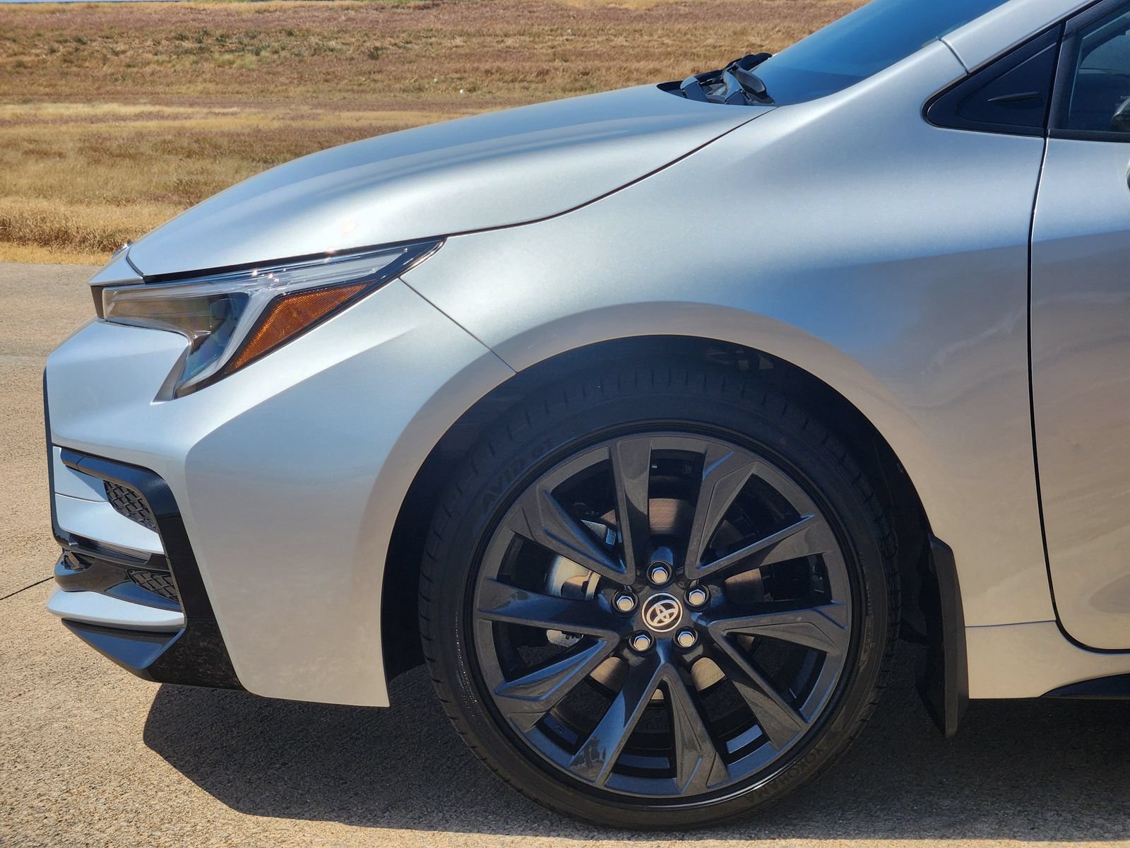 New 2026 Toyota Corolla SE w/ SE Premium Package FWD image 10