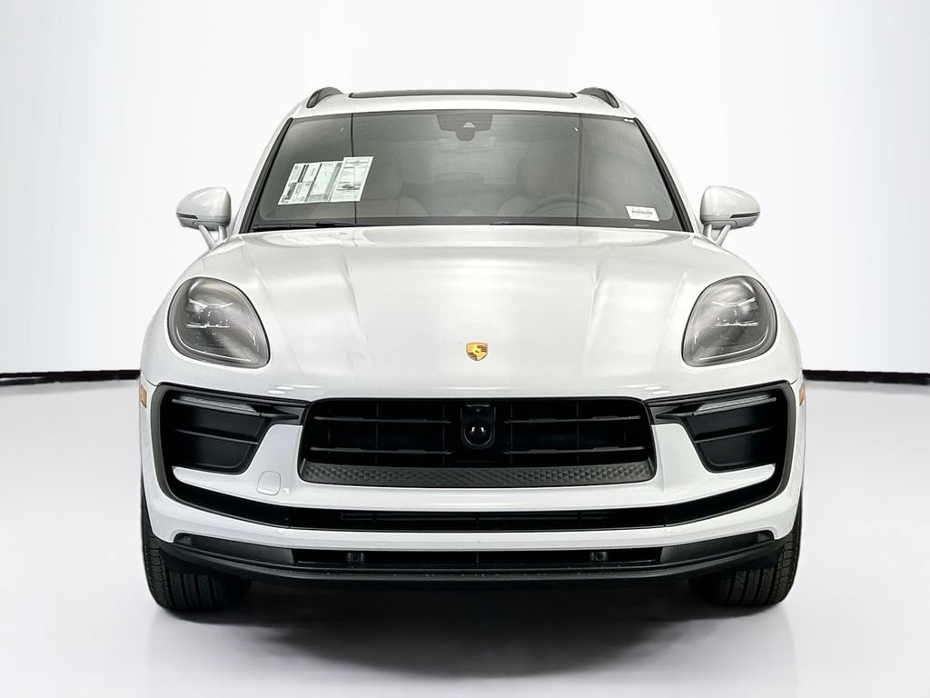 Used 2026 Porsche Macan AWD/4WD image 10