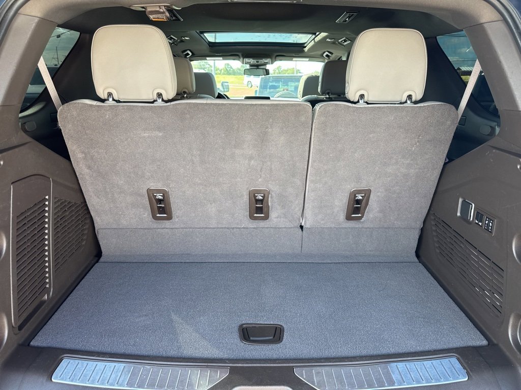 Used 2023 Chevrolet Tahoe Z71 w/ Luxury Package image 8