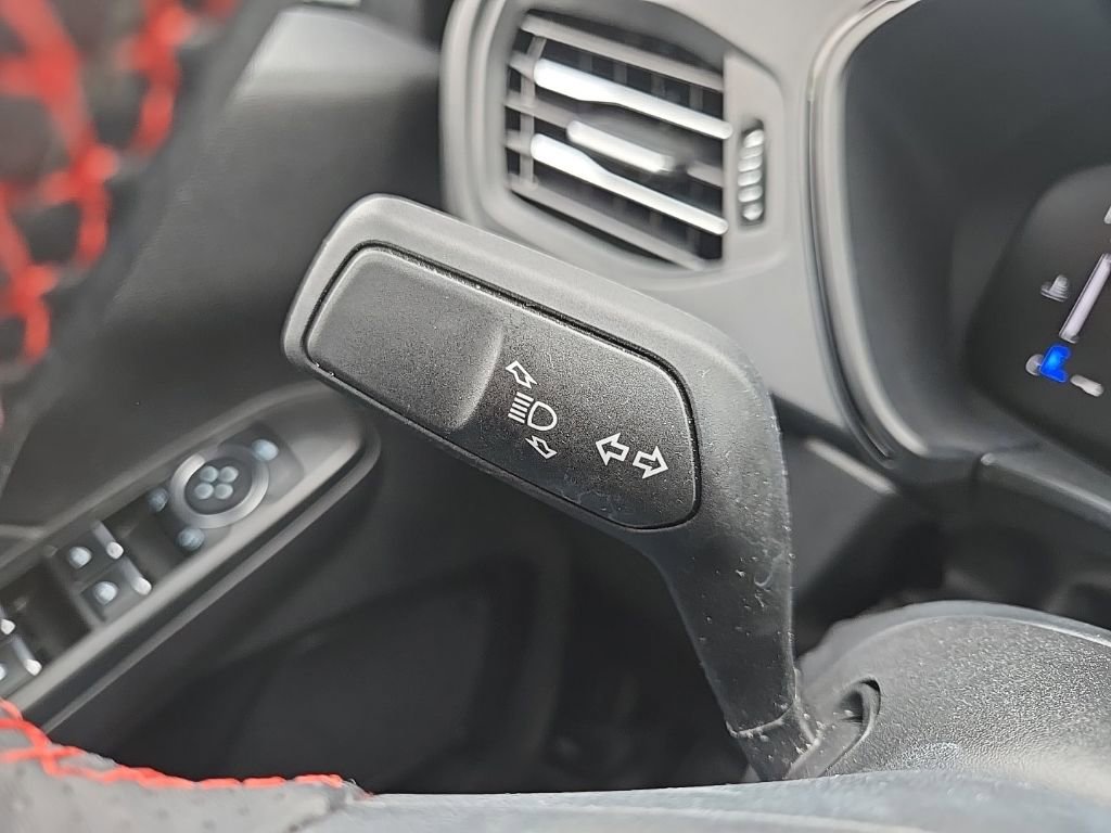 Used 2025 Ford Escape ST-Line image 40