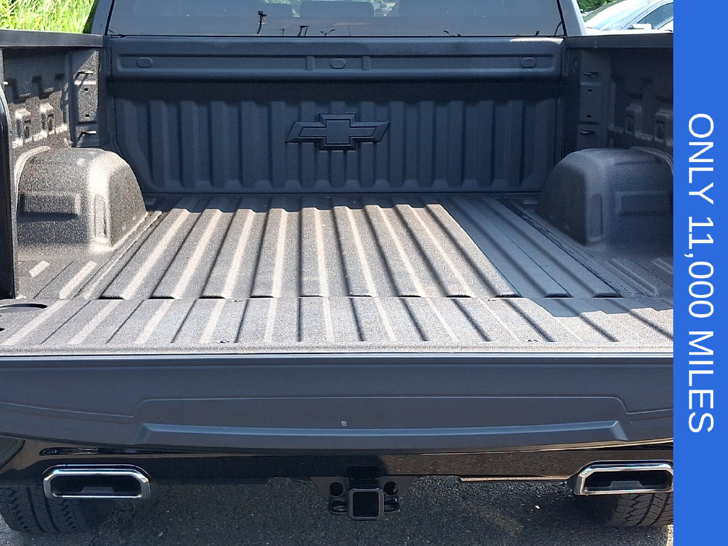 Used 2025 Chevrolet Silverado 1500 LT Trail Boss w/ LPO, Dark Essentials Package AWD/4WD image 28