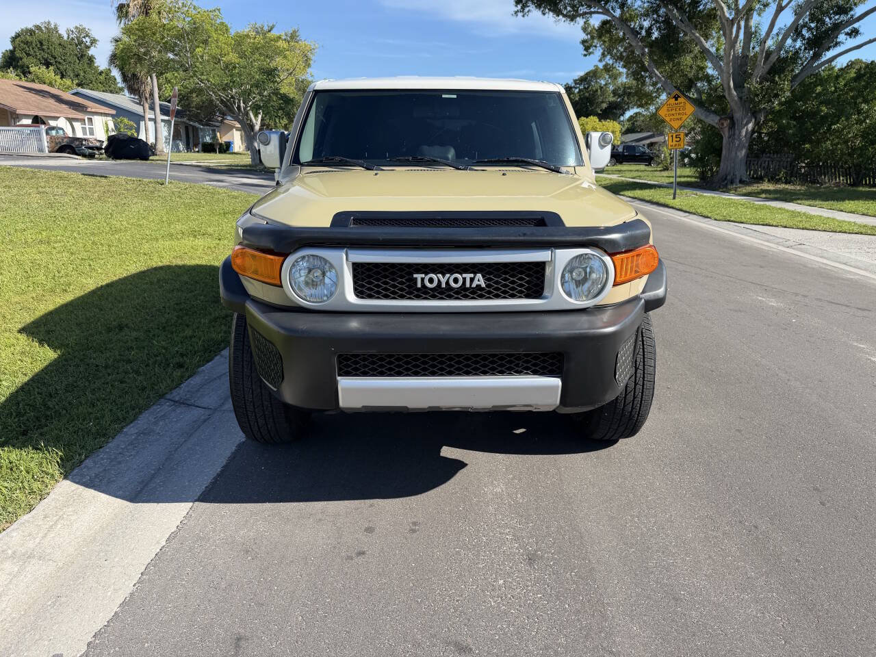 Used 2011 Toyota FJ Cruiser 4WD w/ Upgrade Pkg image 5