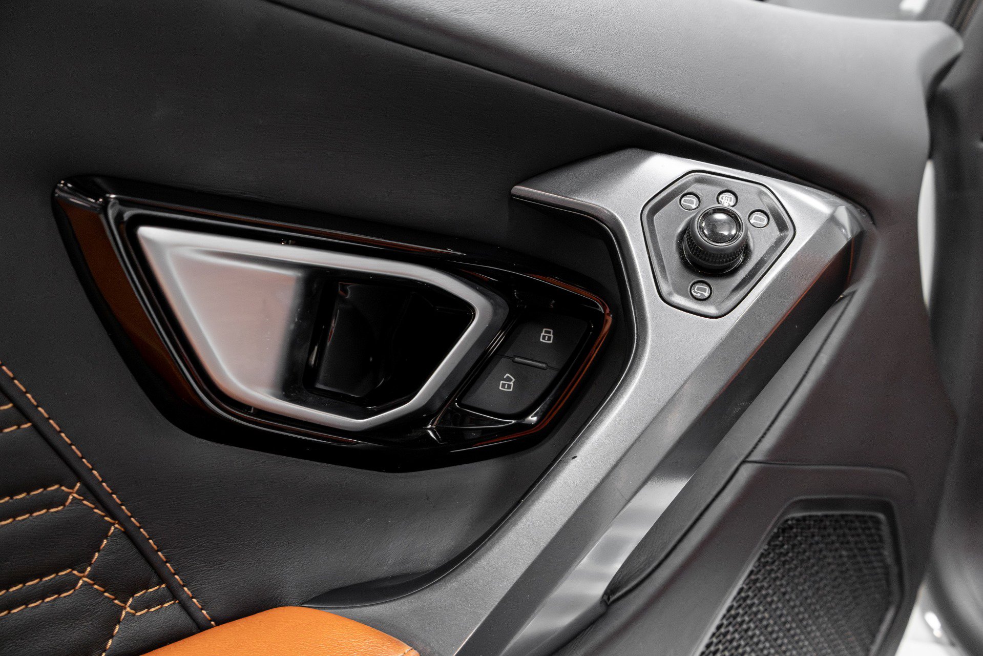 Used 2019 Lamborghini Huracan LP 580-2 image 46