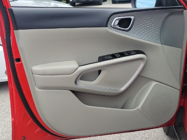 Certified 2024 Kia Soul LX FWD image 20