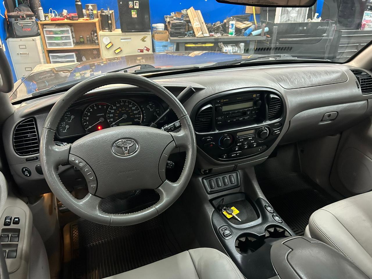 Used 2006 Toyota Sequoia SR5 AWD/4WD image 15