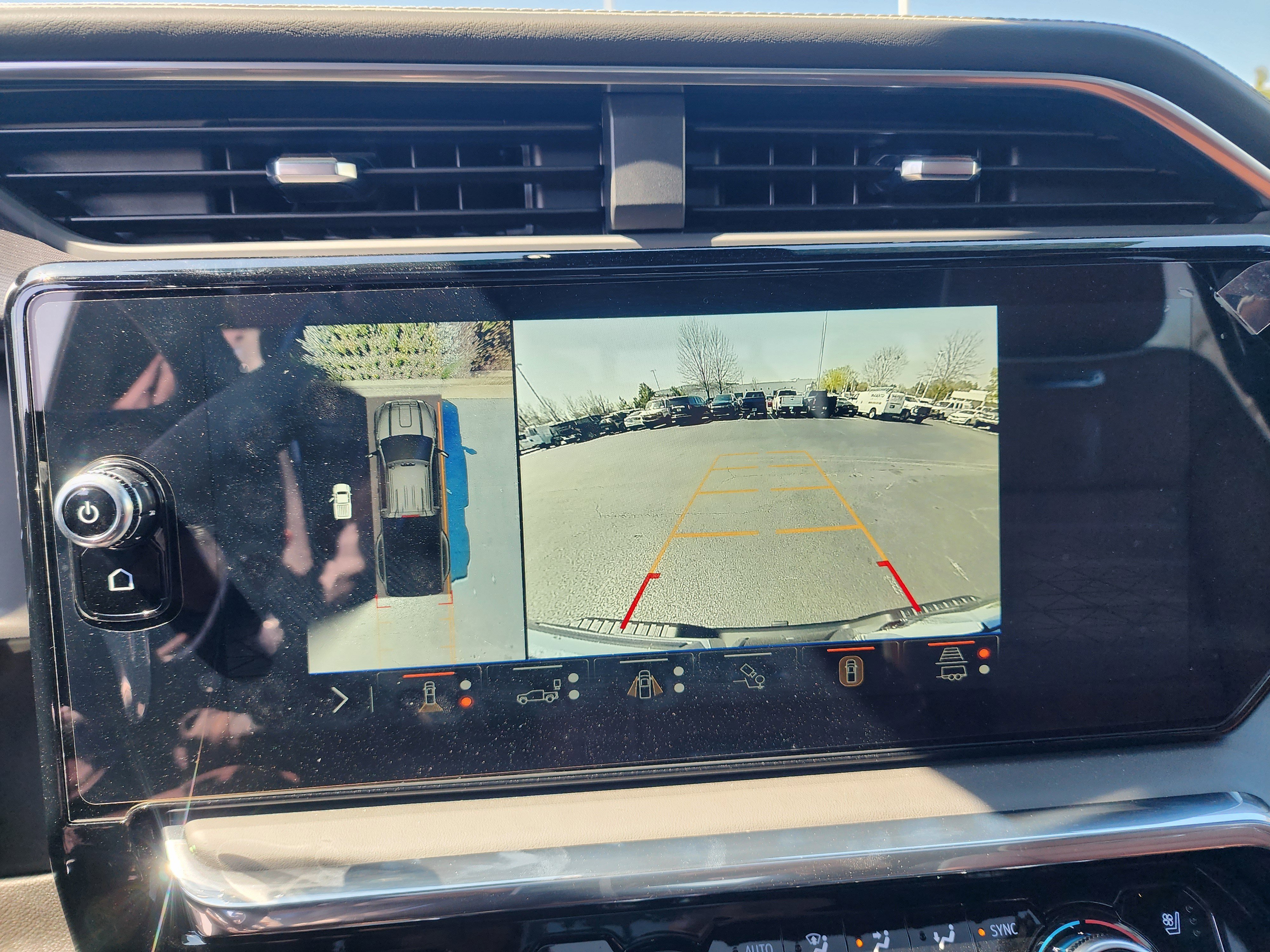 Used 2025 GMC Sierra 3500 Denali Ultimate image 33