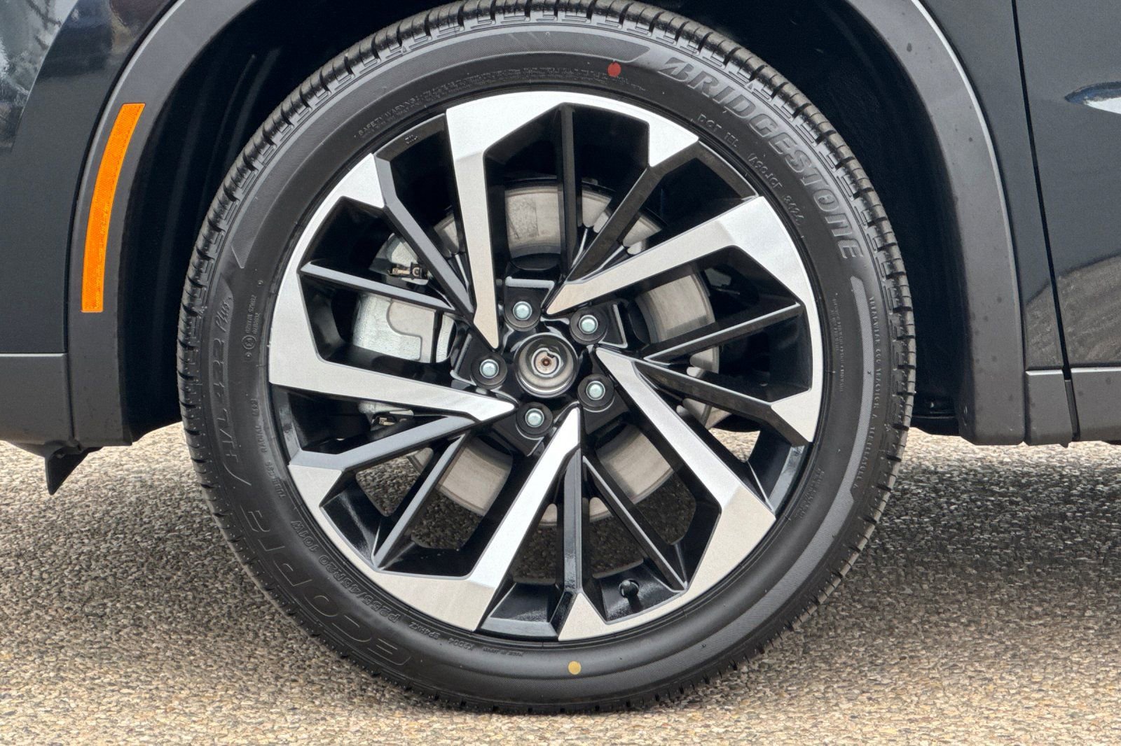 New 2025 Mitsubishi Outlander SE image 25