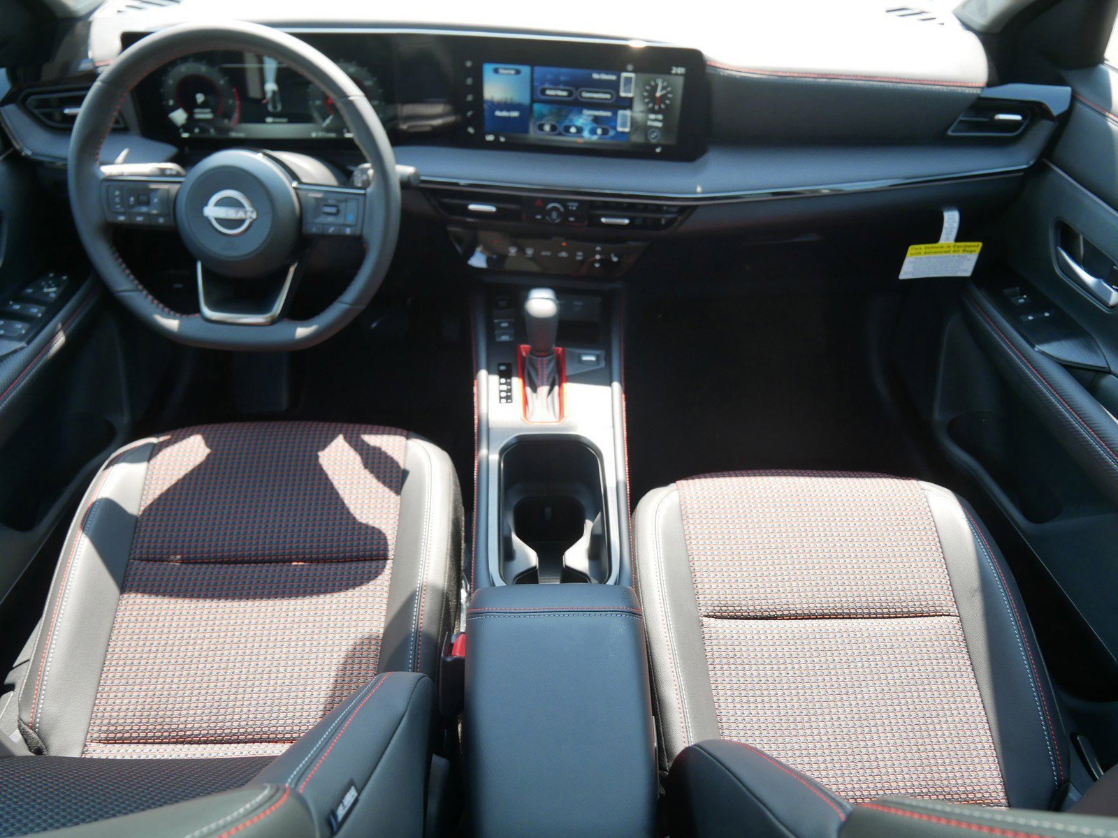 New 2025 Nissan Kicks SR w/ SR Premium Package image 7