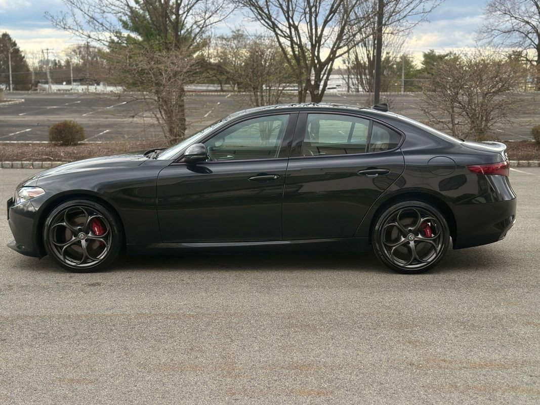 Used 2019 Alfa Romeo Giulia Ti Sport w/ Quick Order Package 22S Sport image 4