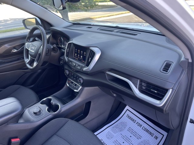 Used 2024 GMC Terrain SLE image 29
