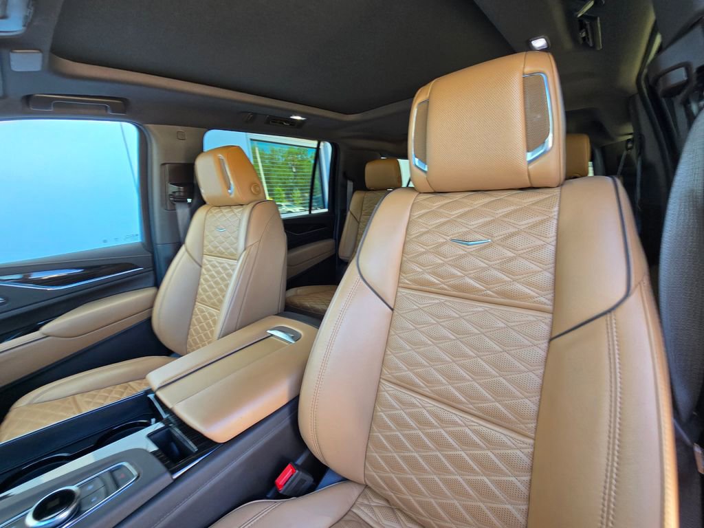 Used 2022 Cadillac Escalade ESV Premium Luxury w/ Performance Package RWD image 11