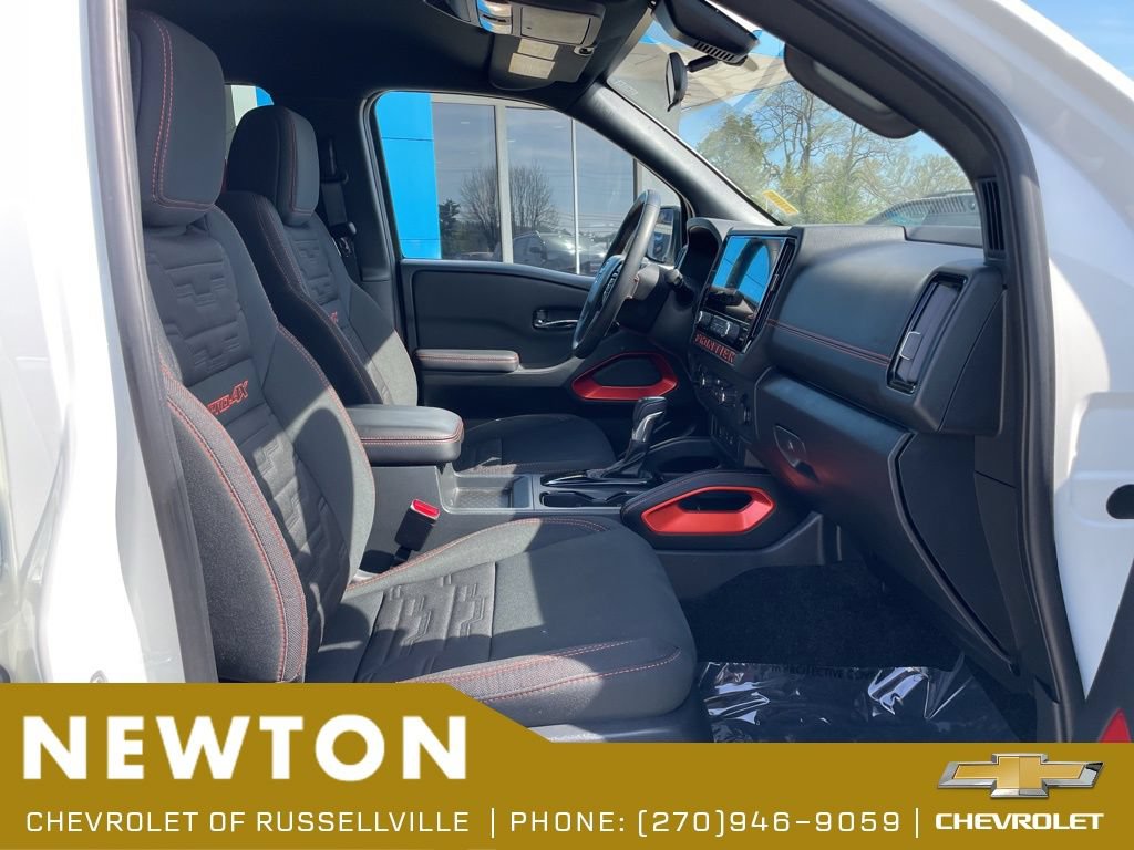 Used 2025 Nissan Frontier PRO-4X AWD/4WD image 24