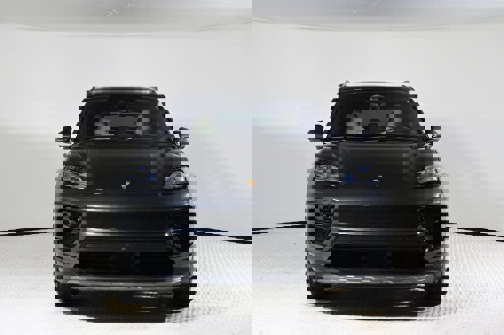 Certified 2025 Porsche Macan 4S Electric image 10