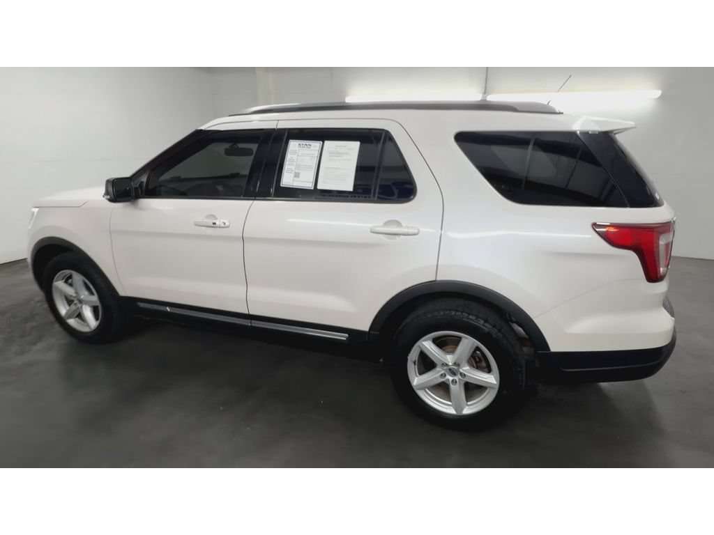Used 2019 Ford Explorer XLT w/ Equipment Group 202A FWD image 6