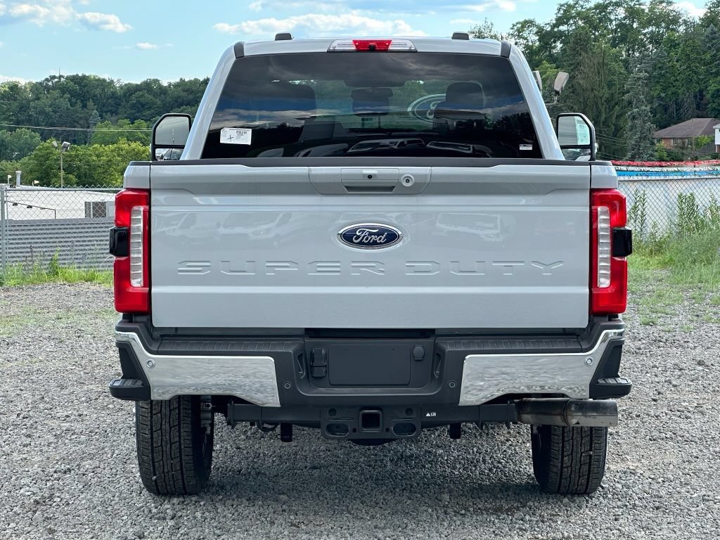 New 2026 Ford F250 XLT w/ XLT Premium Package AWD/4WD image 4