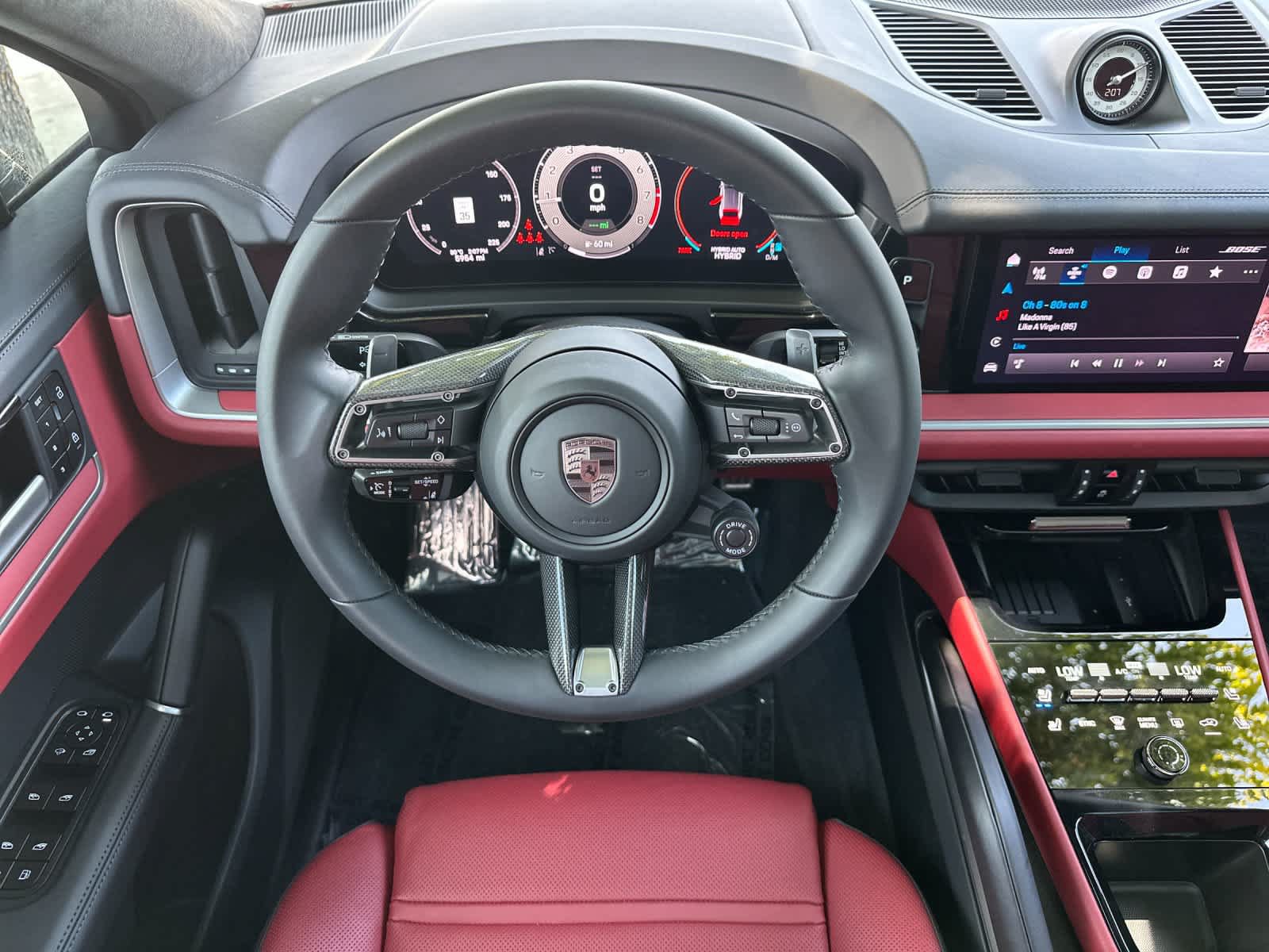 Certified 2025 Porsche Cayenne Turbo AWD/4WD image 15