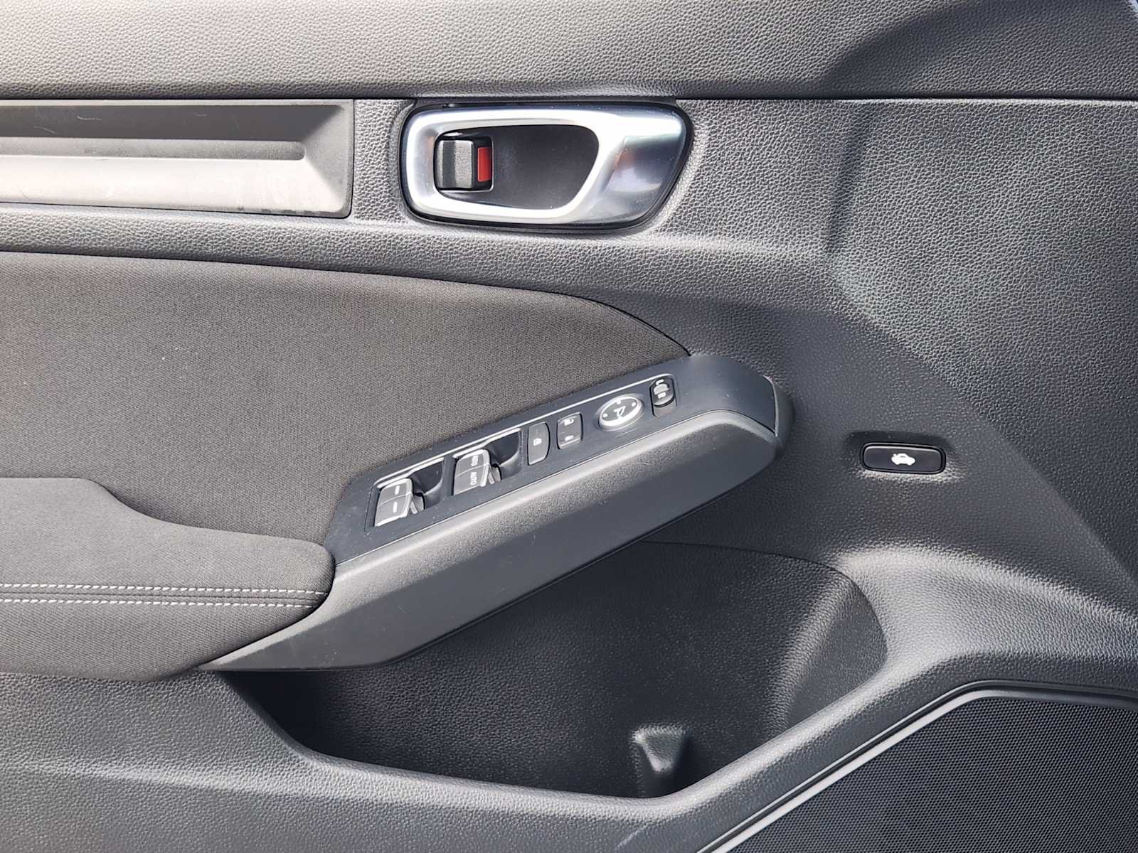 Certified 2025 Honda Civic Sport image 23